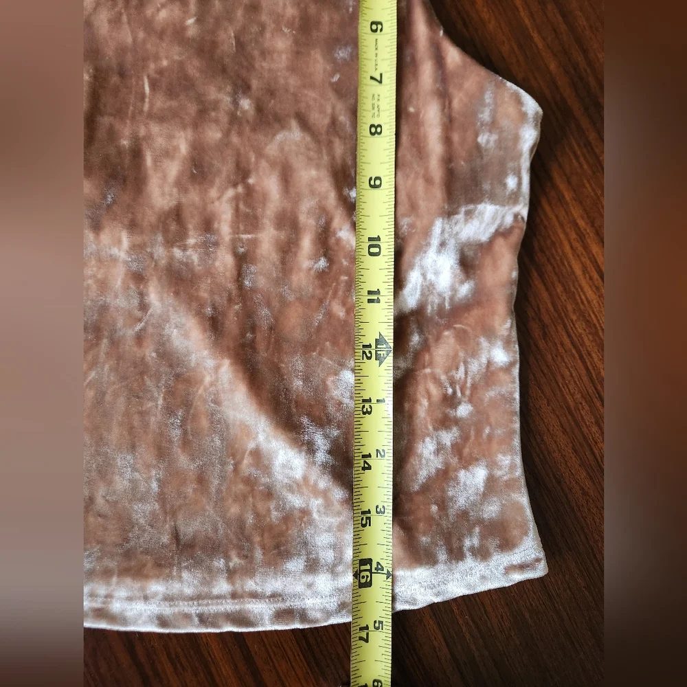 Hollister Women's Crushed Velvet Tank Top, Taupe, XS - Picture 9 of 9